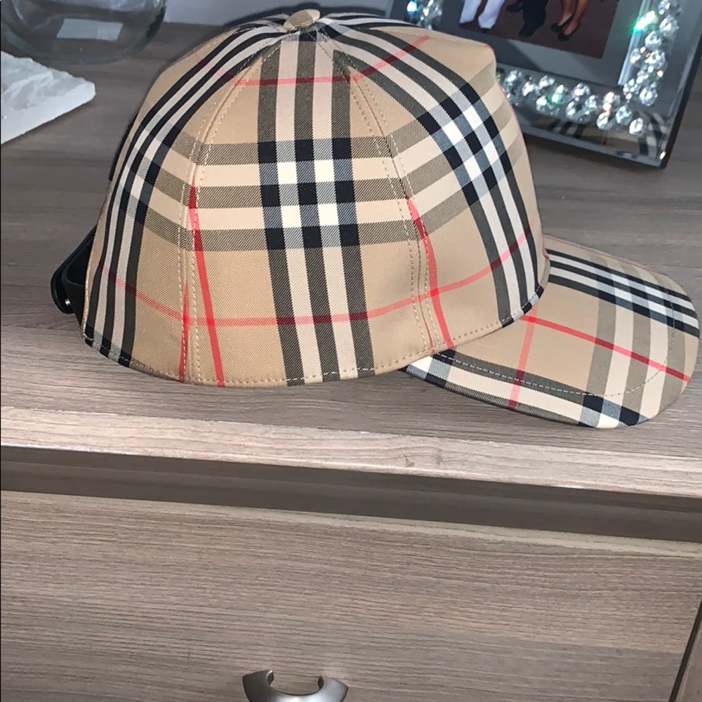 Burberry hat